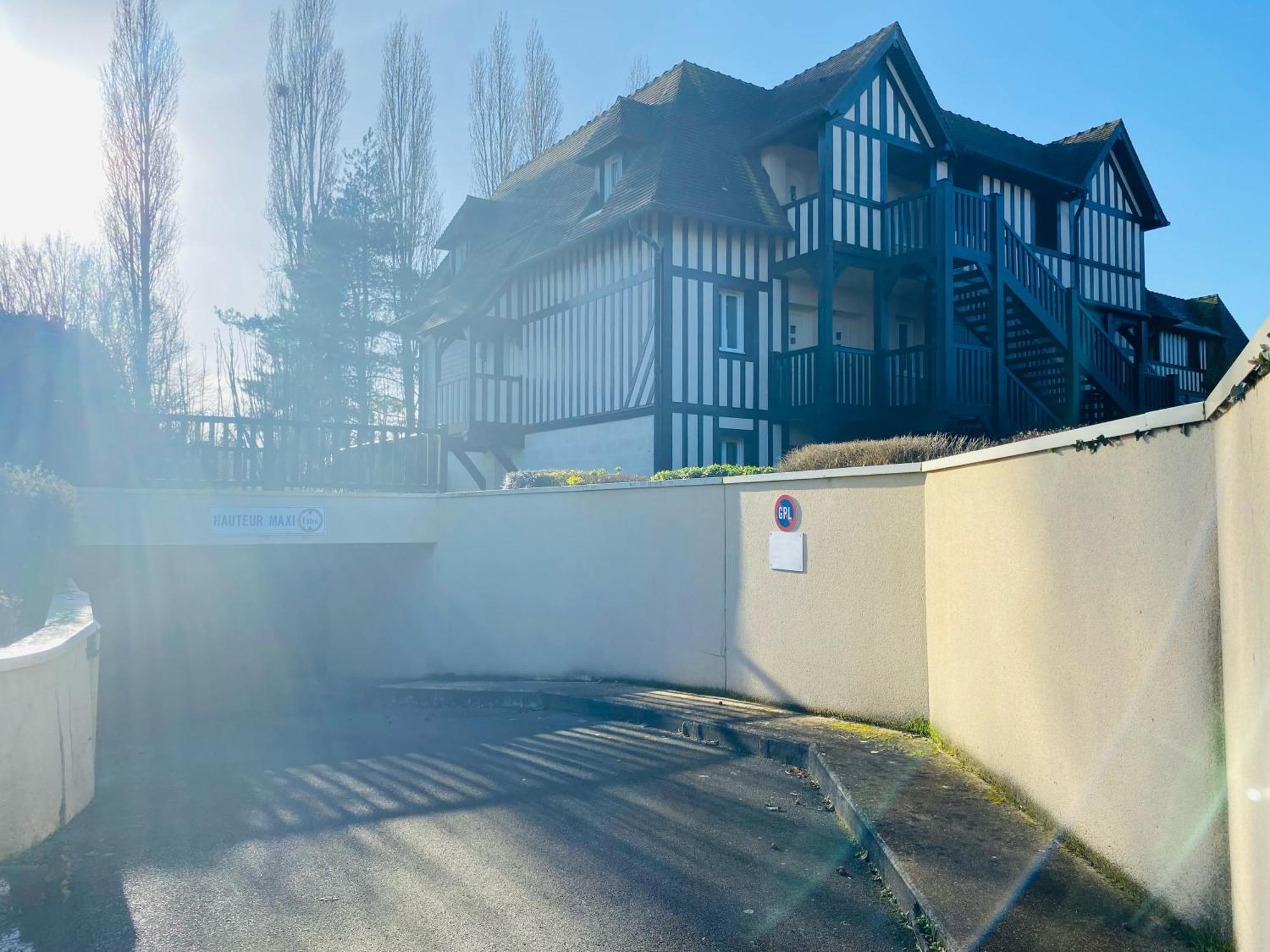 Le Birdie 2102- Bel Appartement Pour 4 Dans Residence Golf Avec Piscine Deauville Exteriör bild